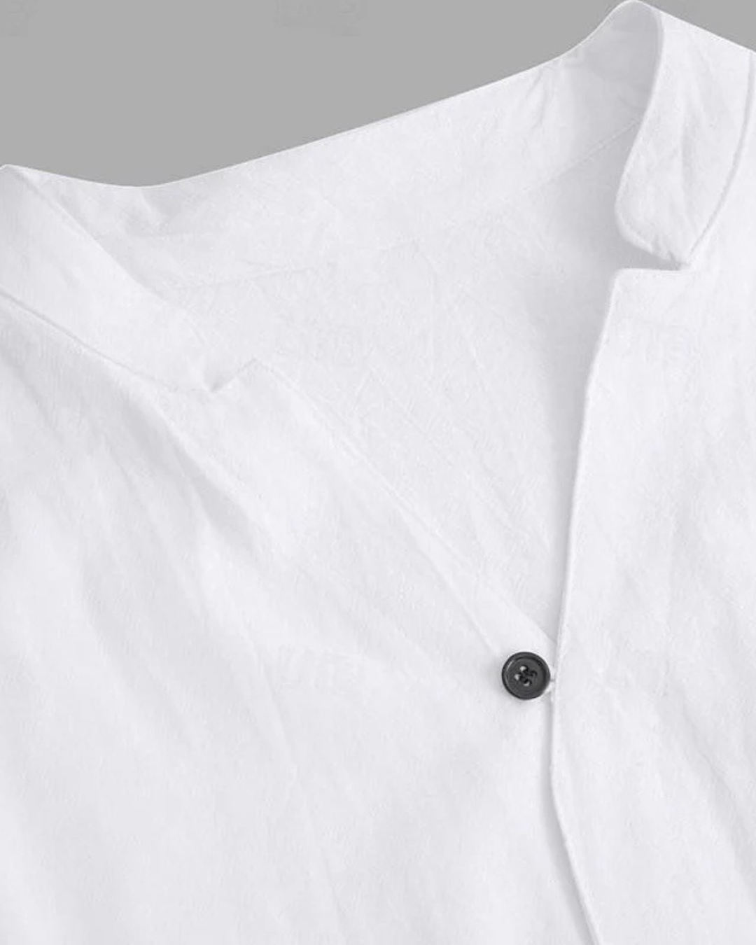 Conjunto de duas peças em linho e algodão com manga curta.