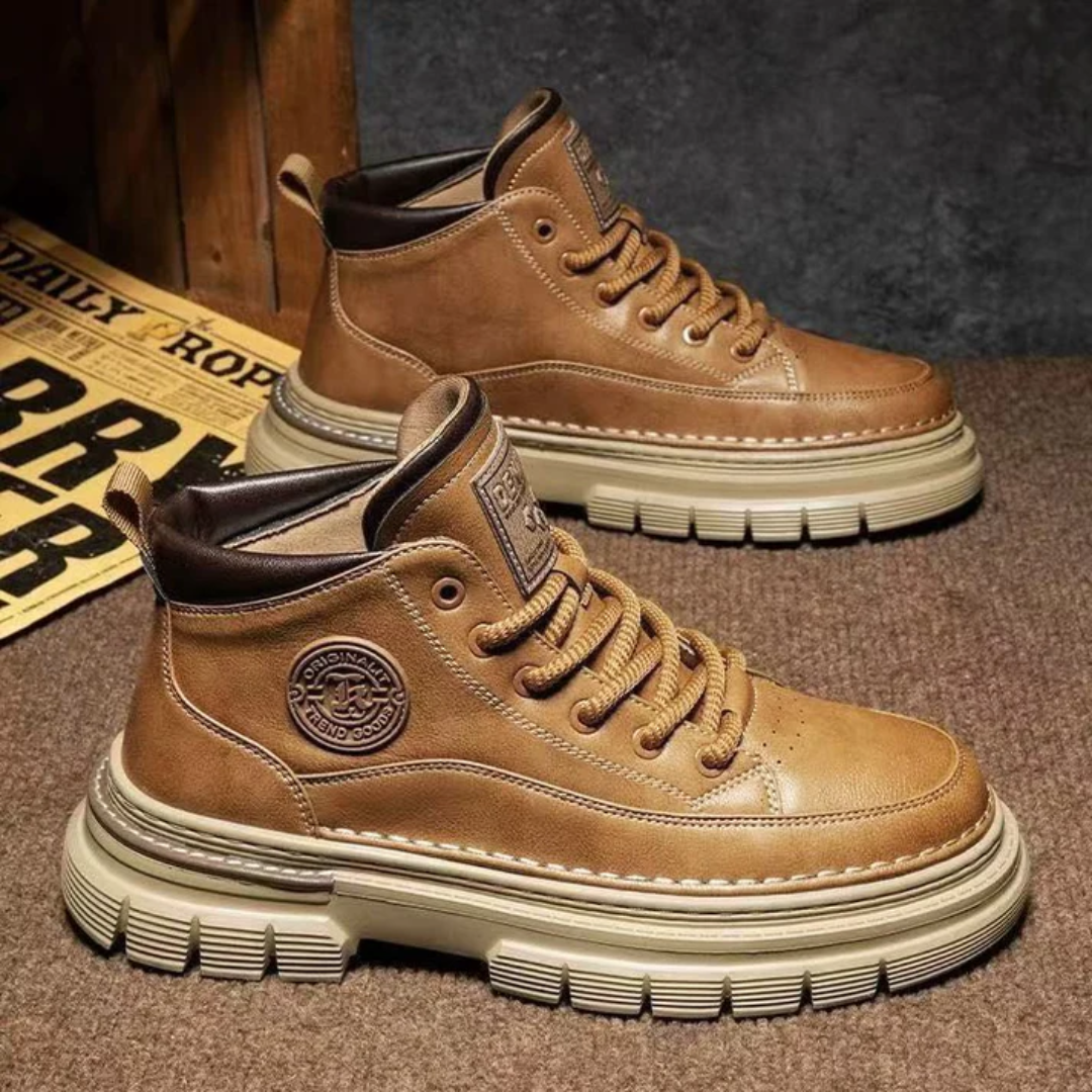 Botas de couro ao estilo britânico 