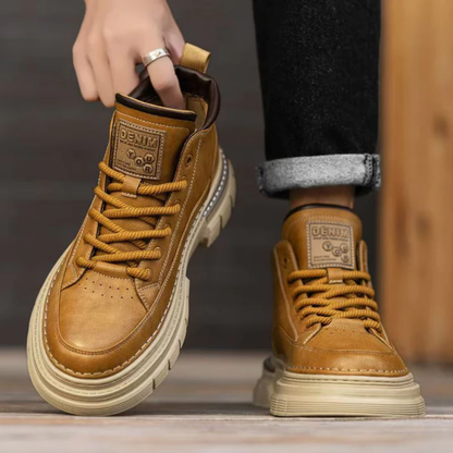 Botas de couro ao estilo britânico 