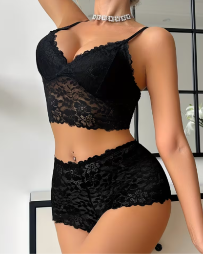 Conjunto de Renda com Top Comprido e Calções