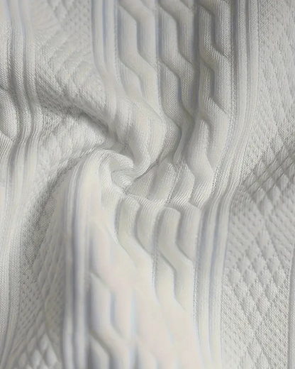 Conjunto de duas peças em tecido com textura marcante e caimento confortável. 