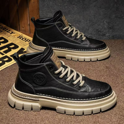 Botas de couro ao estilo britânico 
