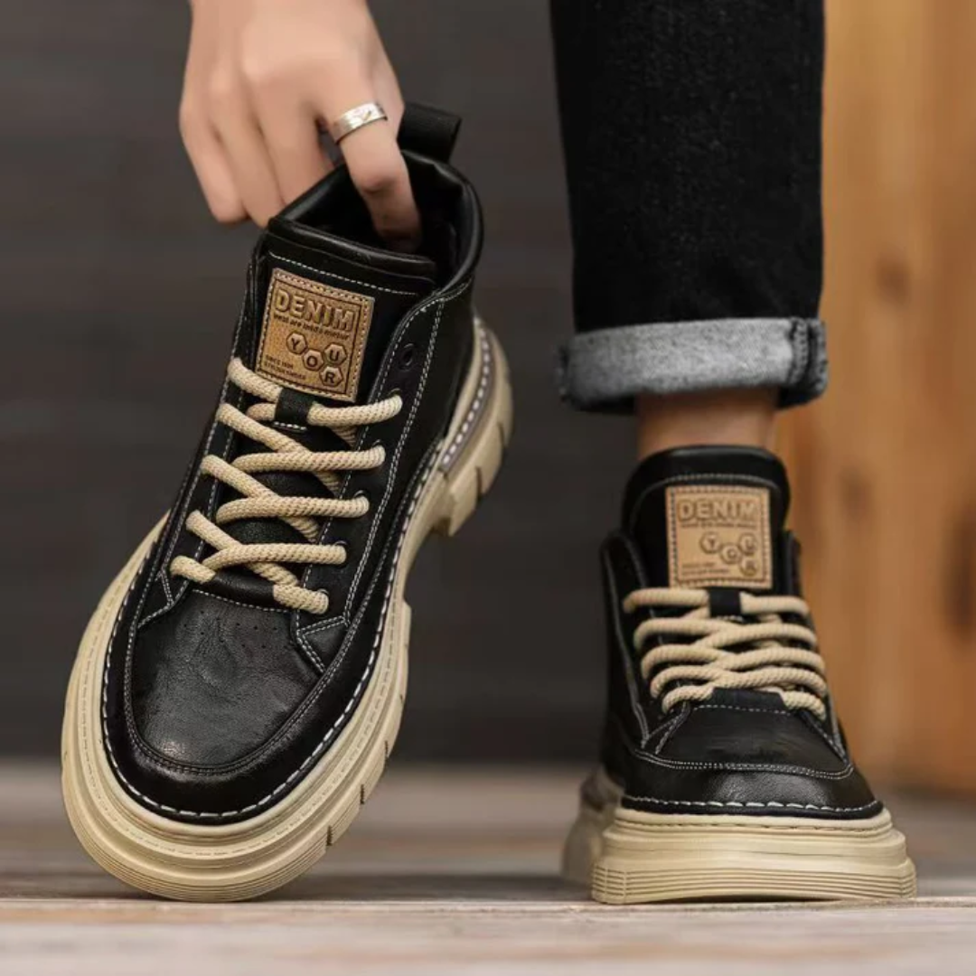 Botas de couro ao estilo britânico 