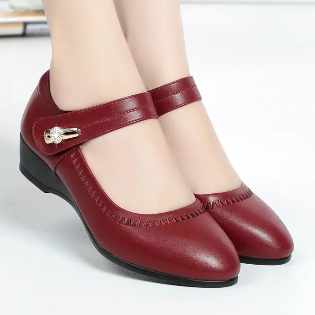 Sapatos de sala com salto médio e palmilha almofadada 