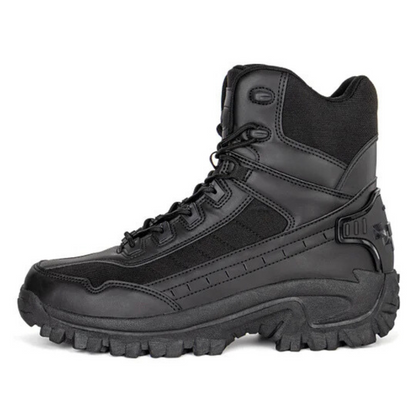 Botas táticas de alto desempenho com design robusto e sola exterior antiderrapante para homem. 
